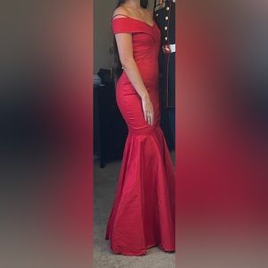 Red Gown. Size 4